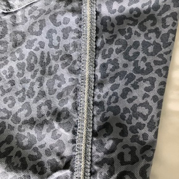 Italy Moda Leopard Print Jeans - Picture 11 of 11